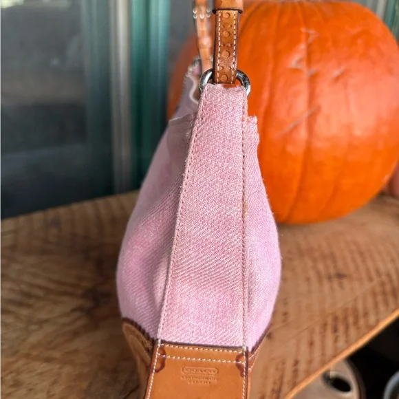 2000 Pink Y2K coach bag with pink charm - Picture 5 of 16